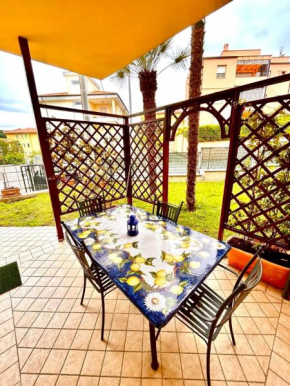 Trilo Osimo CON GIARDINO E ARIA CONDIZIONATA VICINO AL MARE